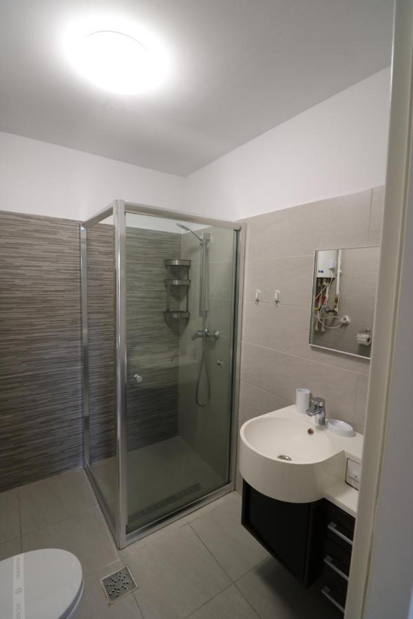 Charming Cozy Studio - Old Town - Free Minibar Apartment บูคาเรสต์ ภายนอก รูปภาพ