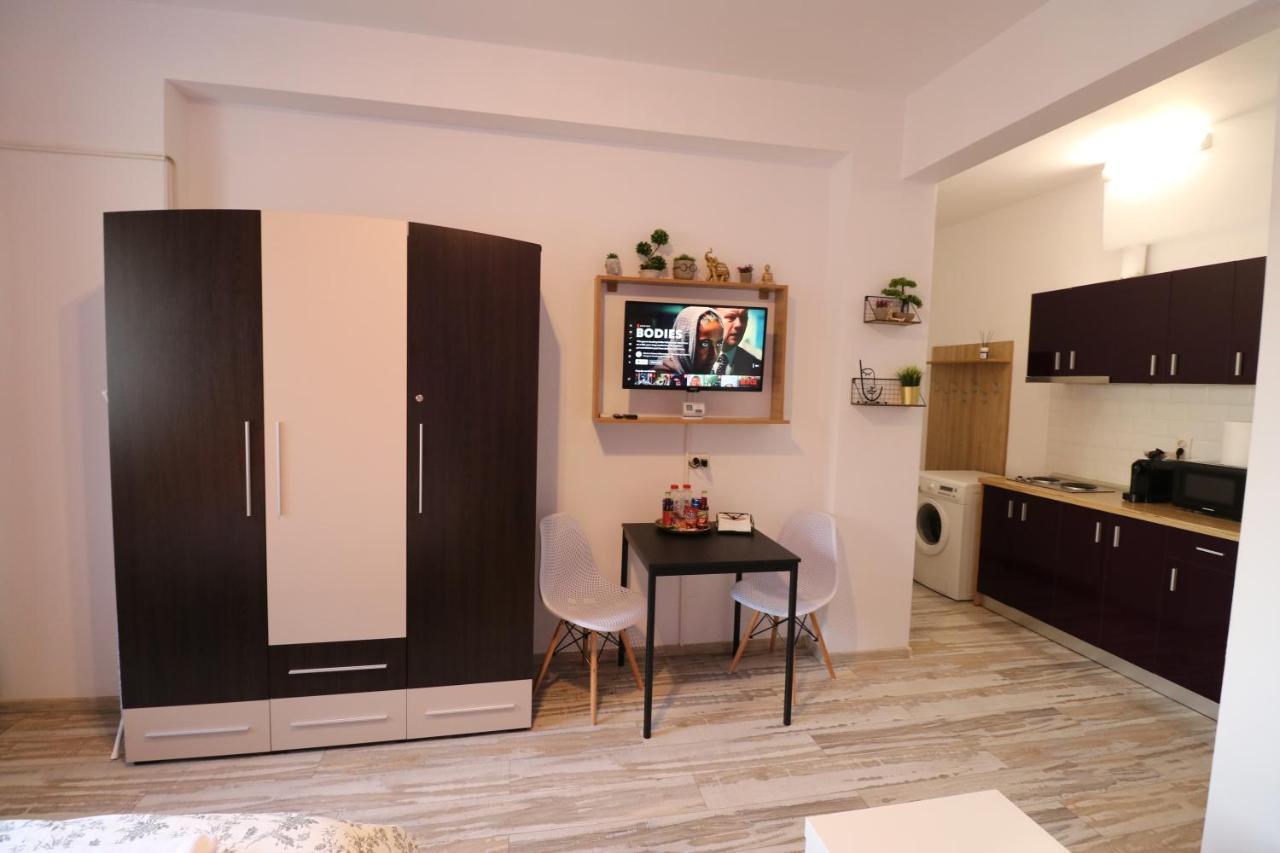 Charming Cozy Studio - Old Town - Free Minibar Apartment บูคาเรสต์ ภายนอก รูปภาพ