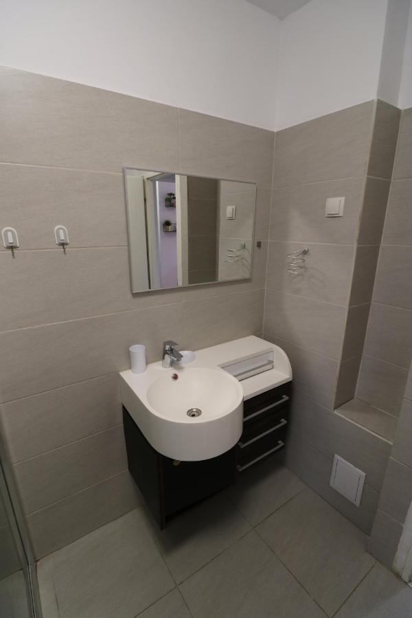Charming Cozy Studio - Old Town - Free Minibar Apartment บูคาเรสต์ ภายนอก รูปภาพ